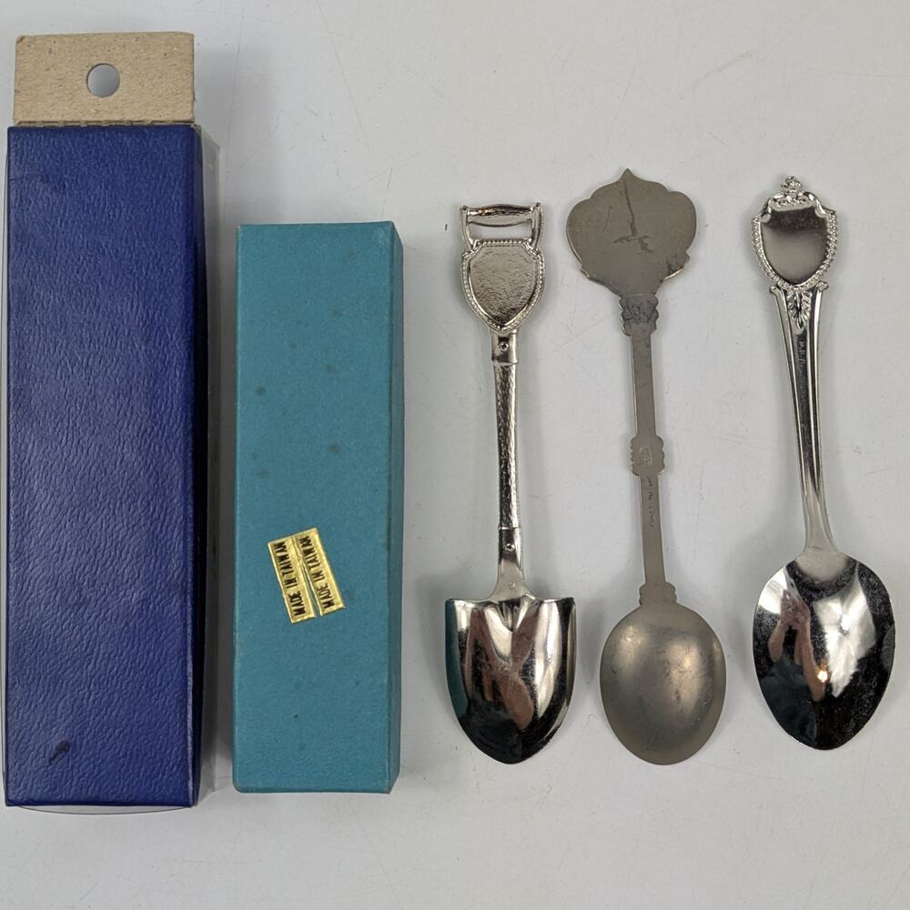 Vintage Souvenir Spoon Lot Indiana Illinois Wisconsin Massachusetts Enamel Decor - Picture 9 of 11